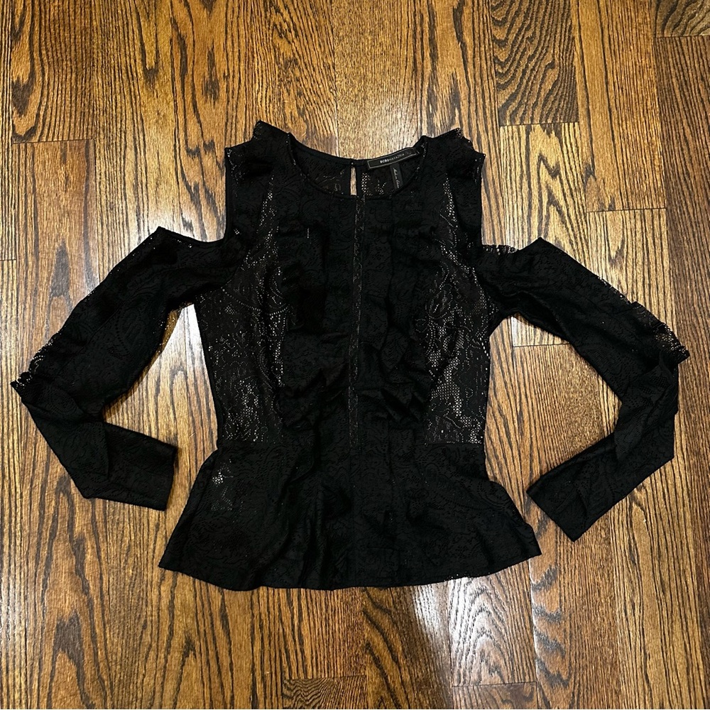 BCBGMaxazria Maddy cold shoulder lace black Top size XS